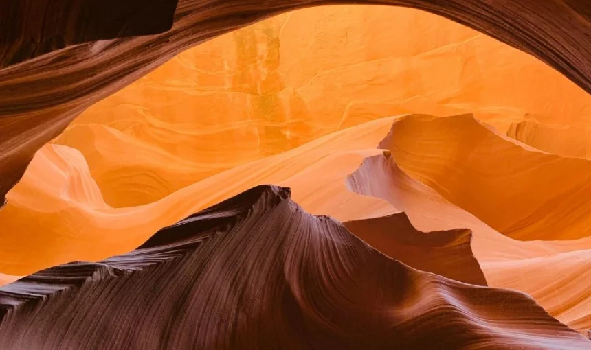 Best Times for Stunning Photos at Upper Antelope Canyon